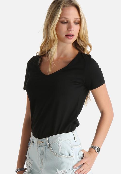 dailyfriday - Emma Essential V-Neck