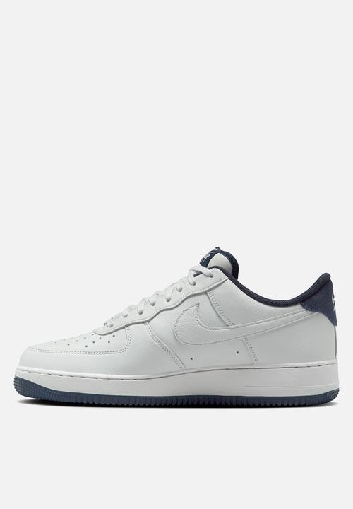 Nike - AIR FORCE 1 '07 LV8