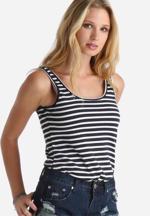 dailyfriday - Amy Essential Tank