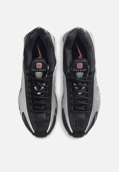 Nike - NIKE SHOX R4