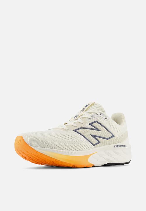 New Balance  - FRESH FOAM 520 v9