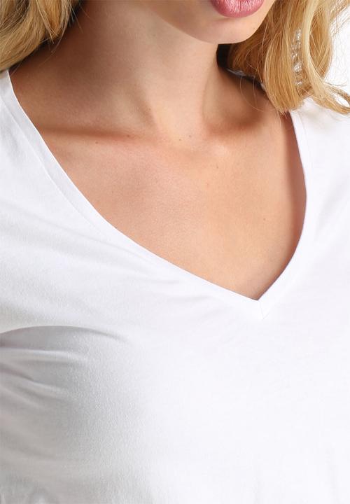 dailyfriday - Emma Essential V-Neck