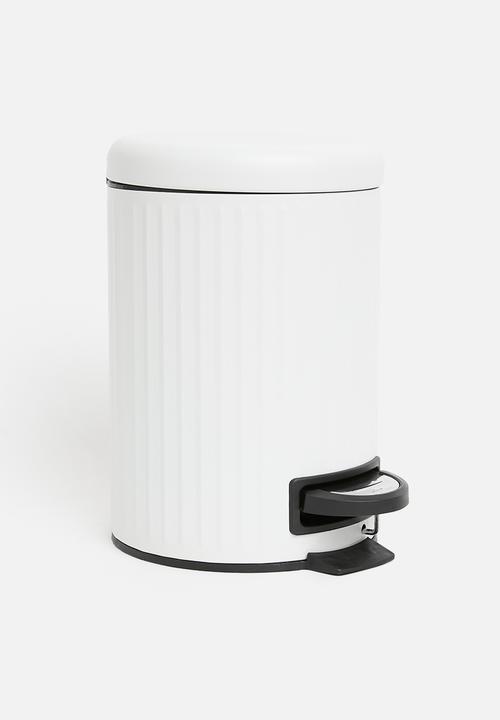 Bathroom Solutions - Ribbed pedal bin - white