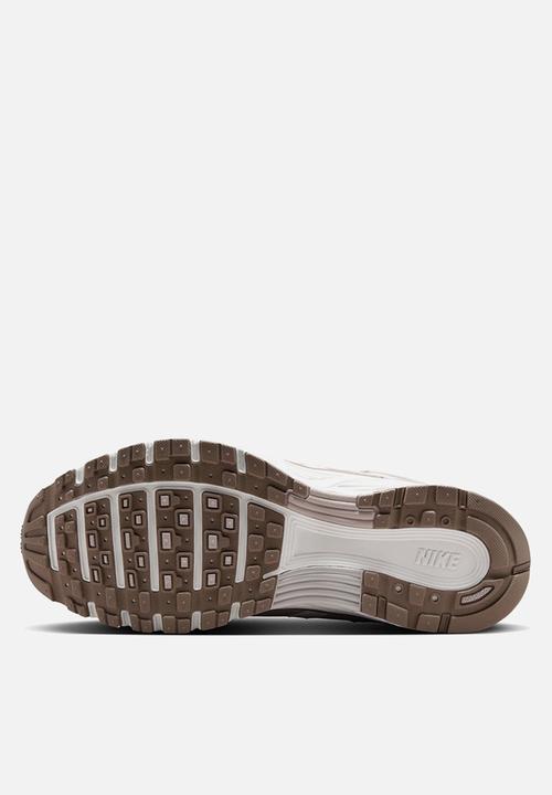 Nike - NIKE P-6000