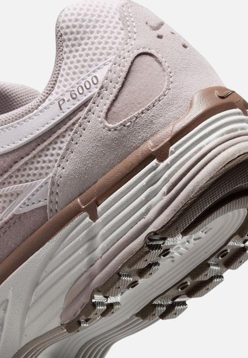 Nike - NIKE P-6000