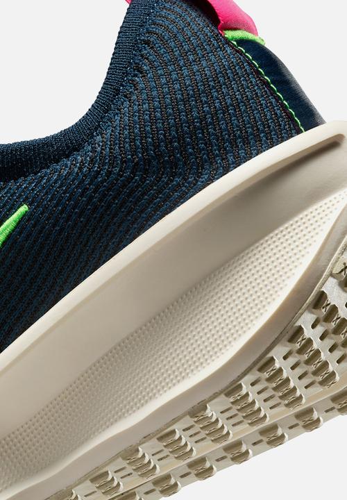 Nike - Nike Interact Run