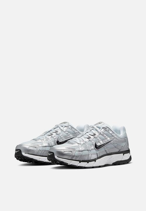 Nike - Nike P-6000