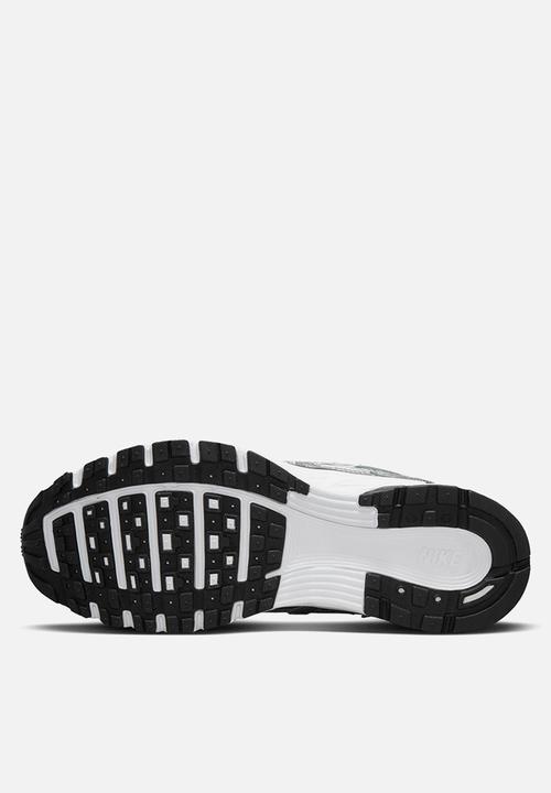 Nike - Nike P-6000