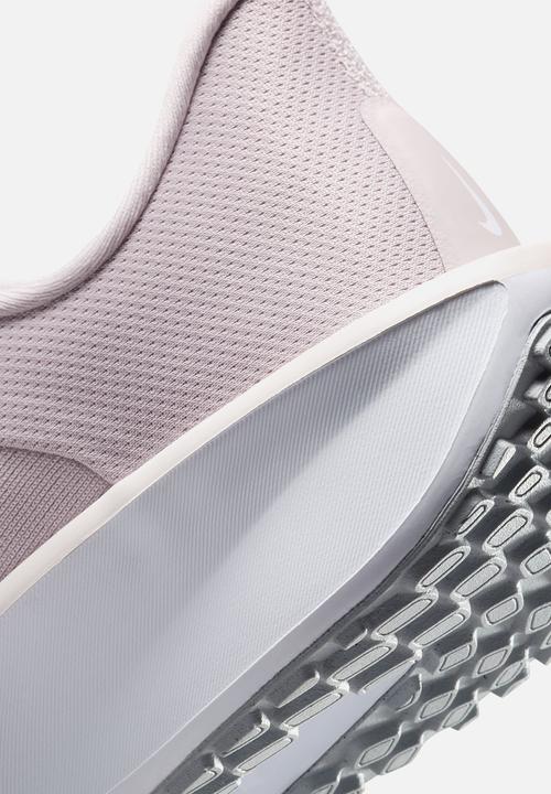 Nike - Nike Quest 6