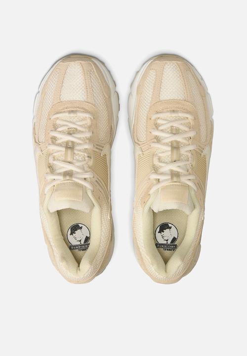 Nike - NIKE ZOOM VOMERO 5