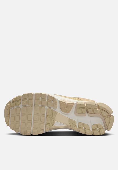 Nike - NIKE ZOOM VOMERO 5