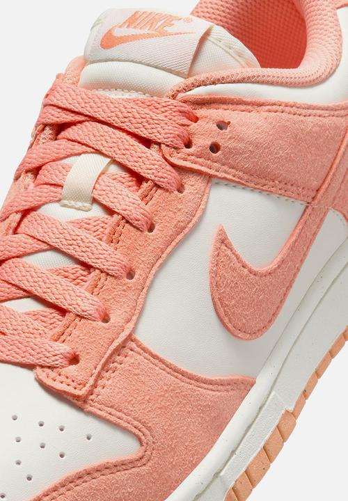 Nike - WMNS NIKE DUNK LO