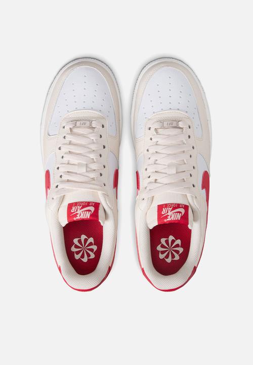 Nike - Nike Air Force 1 '07 Next Nature