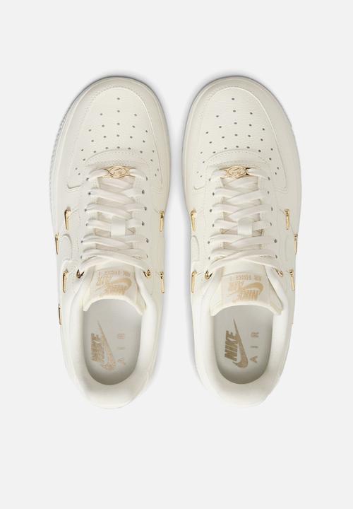 Nike - Nike Air Force 1 ’07 LX