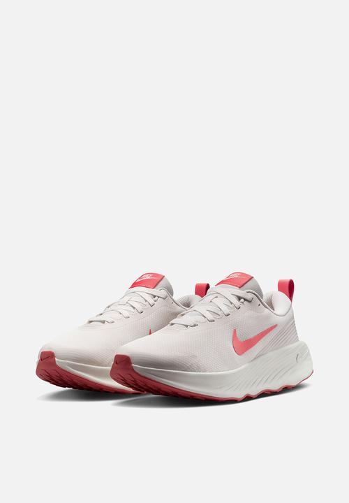Nike - Nike Legend Essential 4