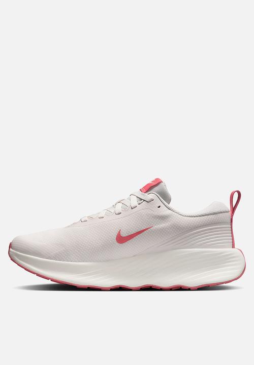 Nike - Nike Legend Essential 4