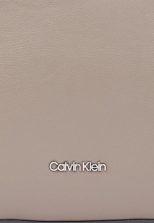 Calvin Klein - Soft sculpt mini bag - cinder