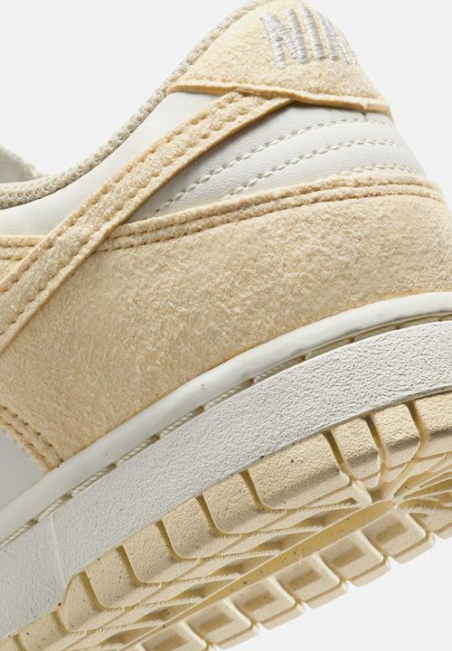 Nike - WMNS NIKE DUNK LO