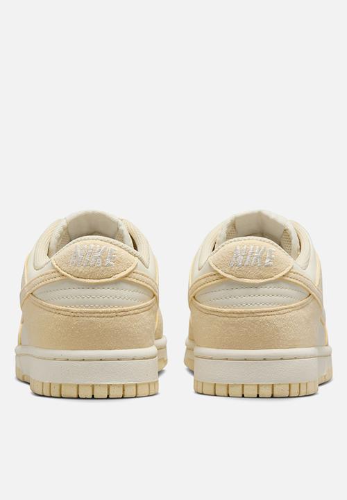 Nike - WMNS NIKE DUNK LO