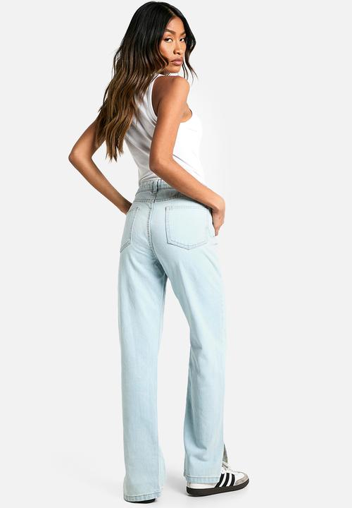 boohoo - Basics High Waisted Split Hem Straight Leg Jeans - bleach wash