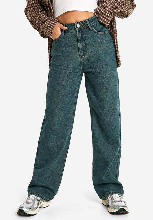 boohoo - Basic Boyfriend Jeans - Vintage Wash