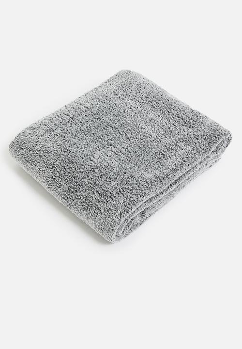 Sixth Floor - Shaggy Fleece Melange Throw - Charcoal