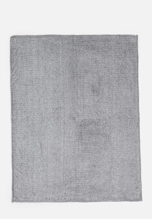 Sixth Floor - Shaggy Fleece Melange Throw - Charcoal