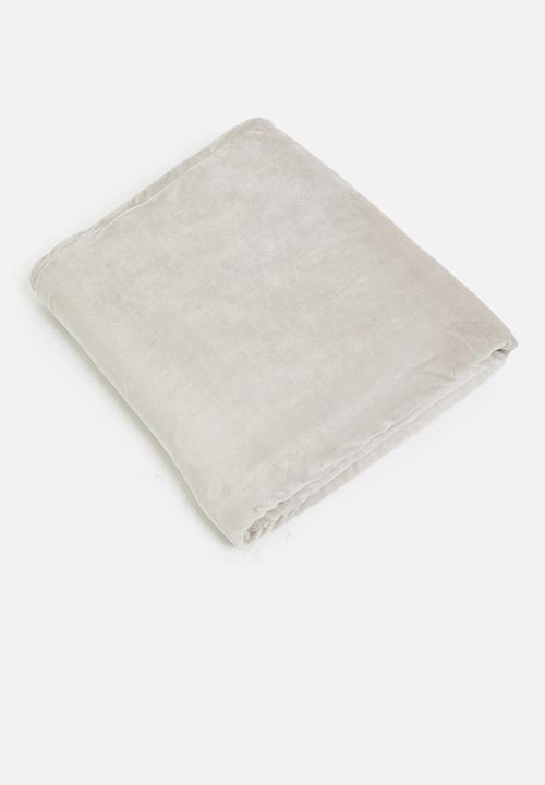 Sixth Floor - Taupe Sherpa Bed Throw - taupe