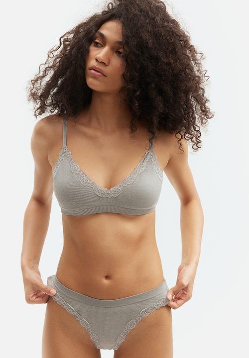 H&M - 2-Pack seamless lace-trimmed thong briefs - grey