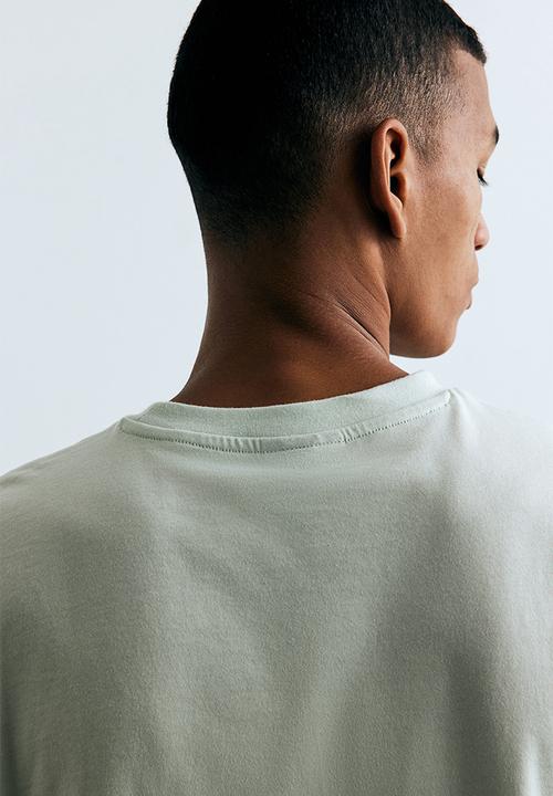 H&M - Regular fit round-neck T-shirt - green