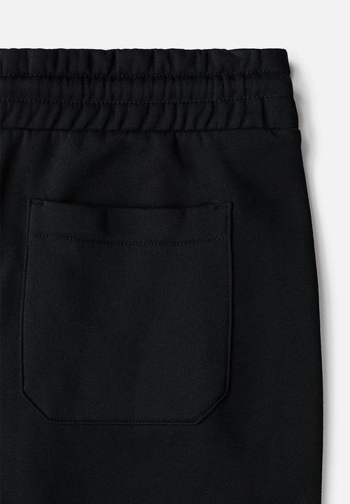 H&M - Regular fit sweatshorts - black