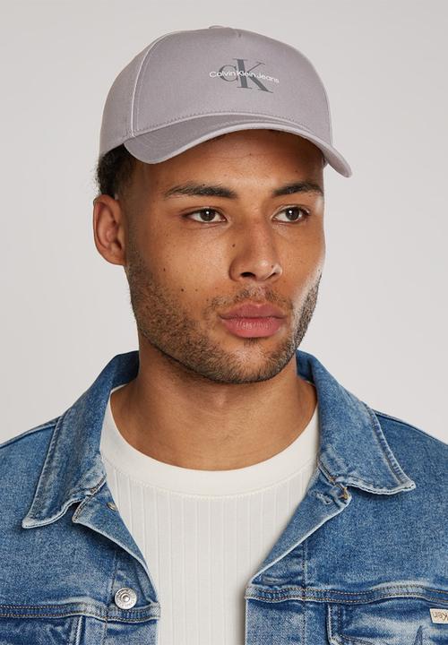 Calvin Klein - Monologo Print Cap Warm - Titanium
