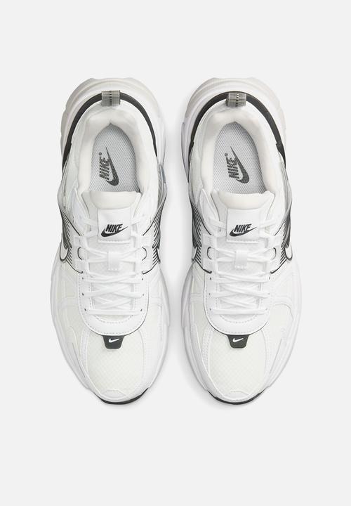 Nike - NIKE V2K RUN