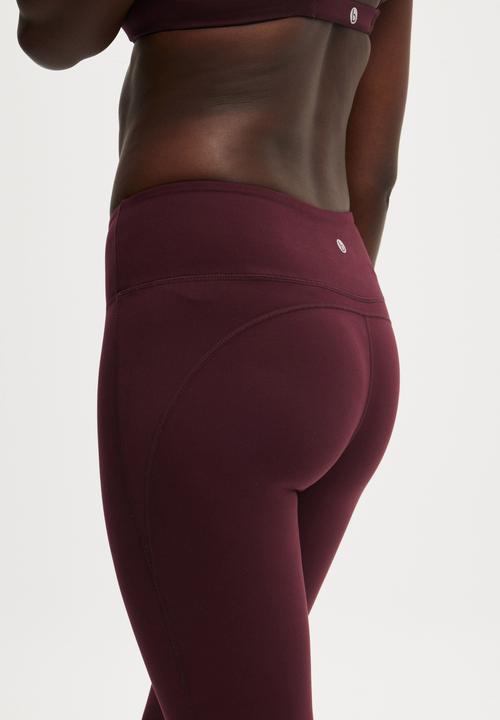 Cotton On - Ultra Soft Studio Flare - Dark Oak