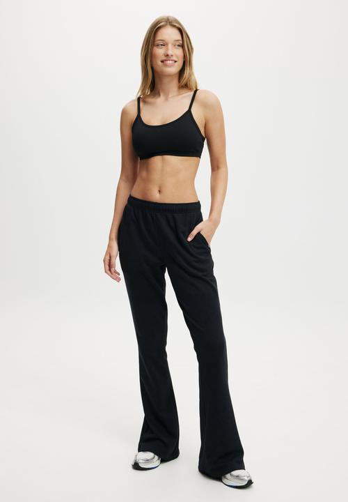 Cotton On - Lifestyle Fleece Flare Sweatpant - Black