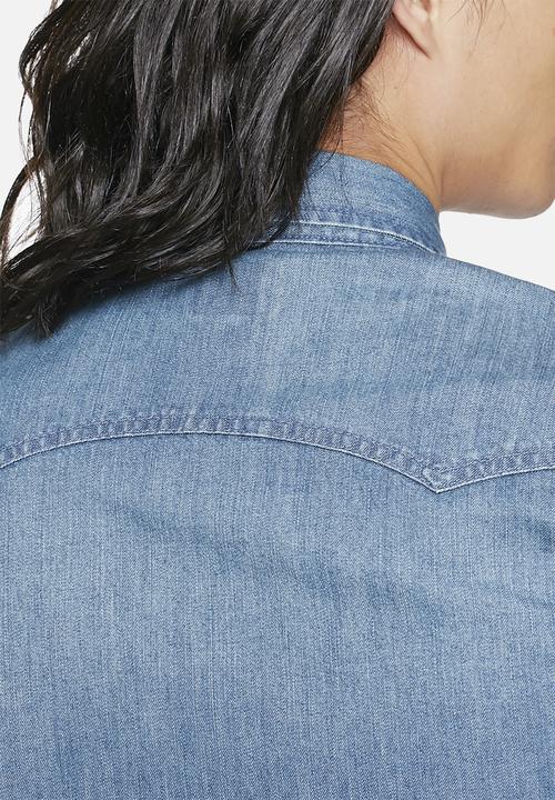 Levi’s® - Classic slim denim shirt