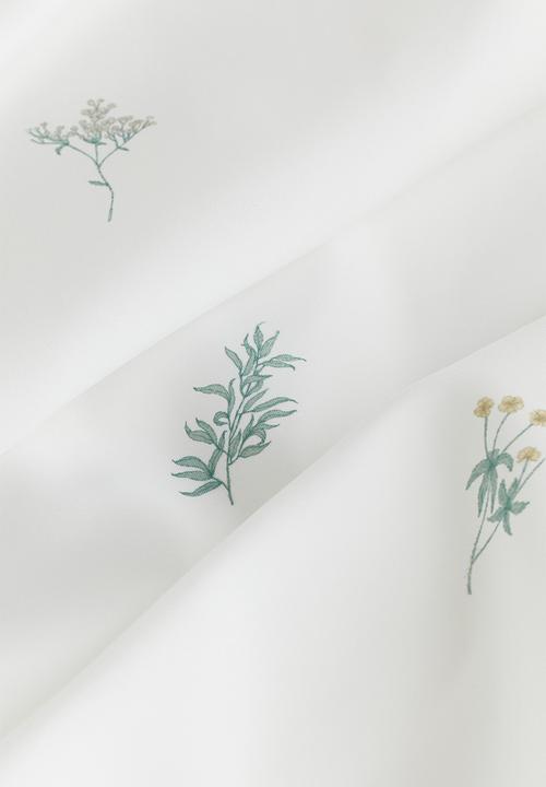 H&M - Floral shower curtain - white floral