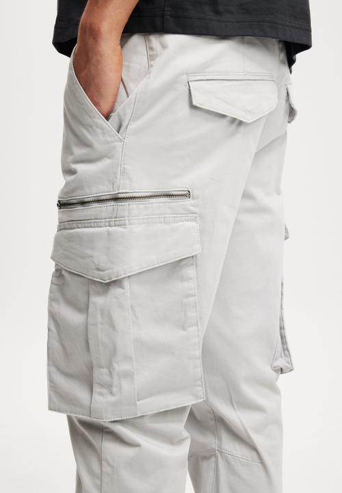 Cotton On - Slim Engineered Cargo Pant - Ice Grey
