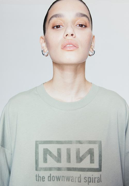 H&M - Oversized printed t-shirt - dusty green & nine inch nails