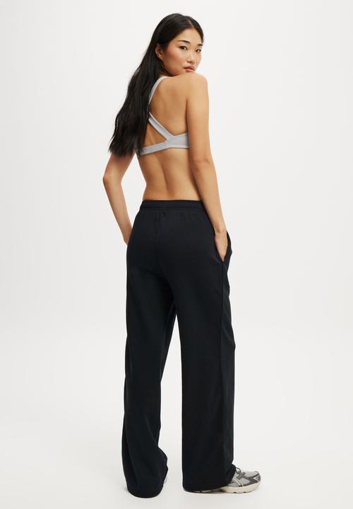 Cotton On - Lifestyle Fleece Straight Leg Sweatpant - Black
