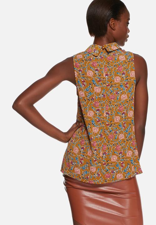 Glamorous - Floral keyhole blouse