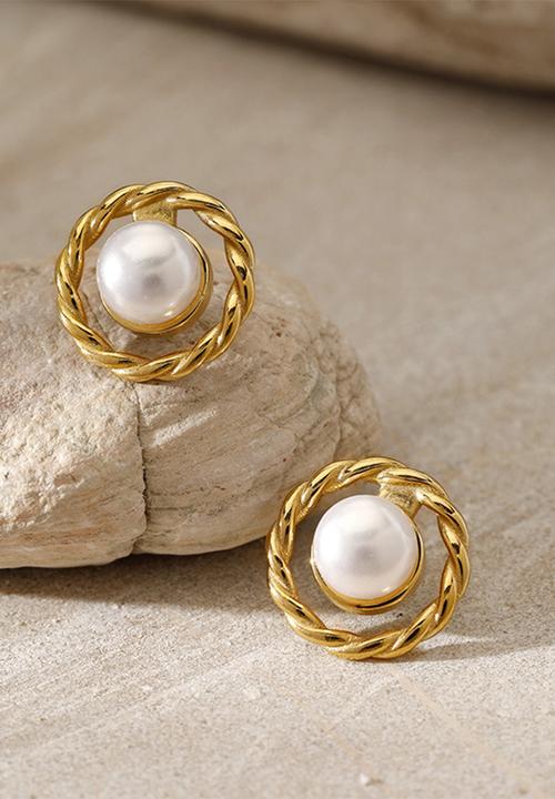Zoe on Trend - Modern twisted stud and pearl earring - gold & white