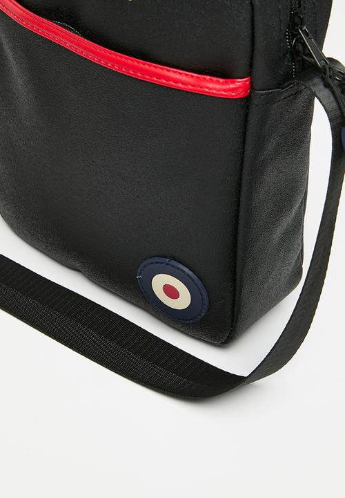 Ben Sherman - Cross Body PU Lea Bag - Black