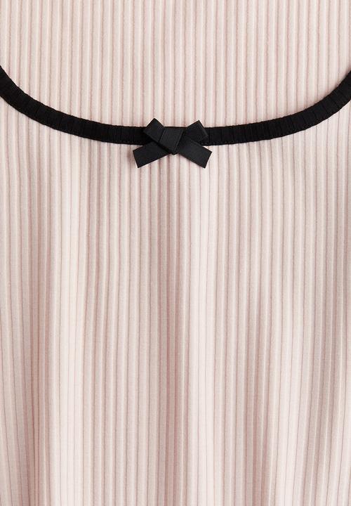 H&M - Overlock-detail ribbed top - light pink