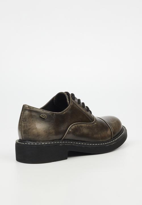 Miss Black - Princeton 1 derby - graphite