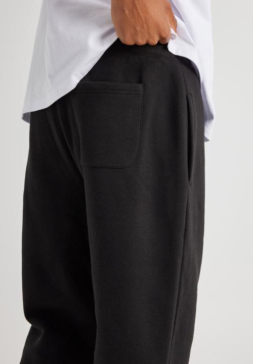 Factorie - Baggy Cuffed Trackpant - Black
