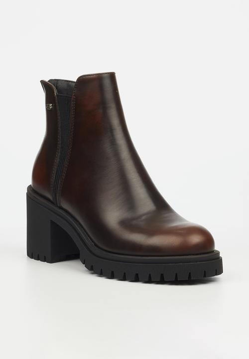 Miss Black - Atlas 2 boot - chocolate