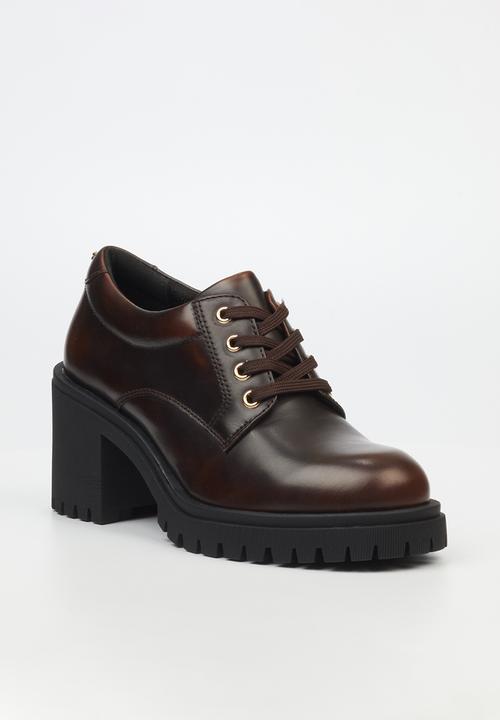 Miss Black - Atlas 3 heel - chocolate