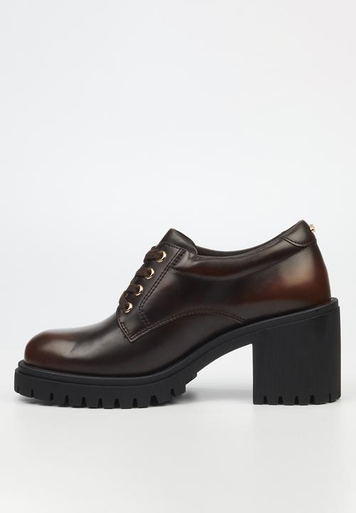 Miss Black - Atlas 3 heel - chocolate