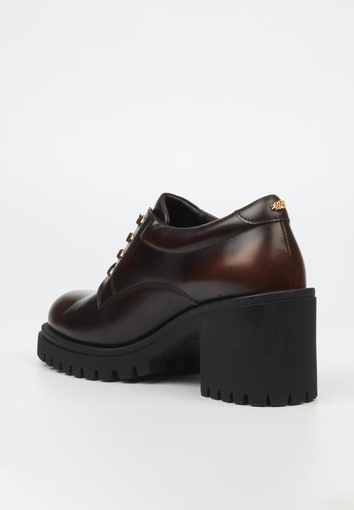 Miss Black - Atlas 3 heel - chocolate